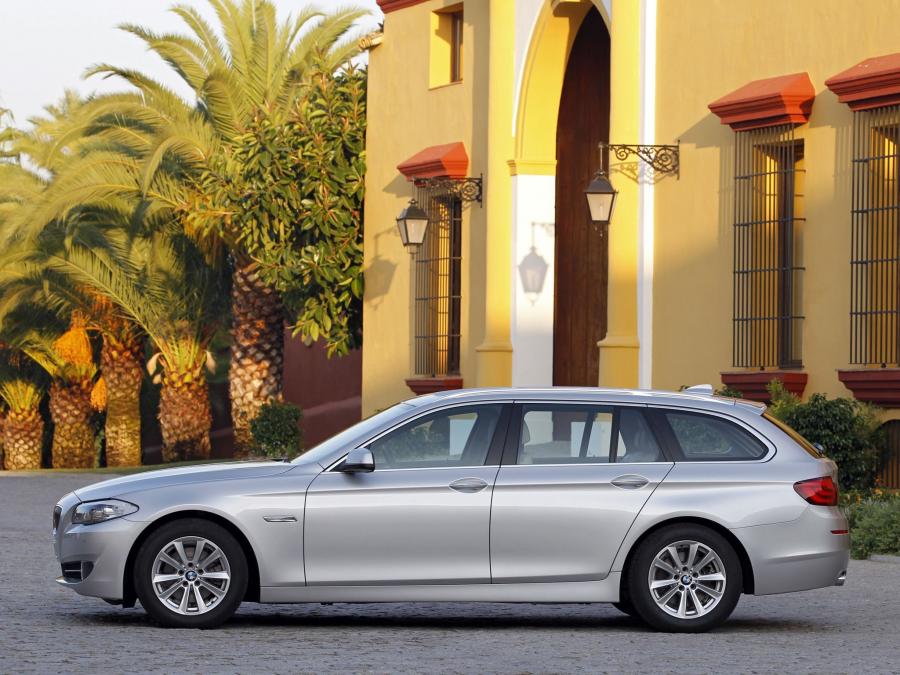  BMW 520i Touring 2011 года  (фото 6 из 6)